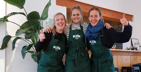 een groepsfoto van de bestuurders van links naar rechts: Laurence, Sara en Lies